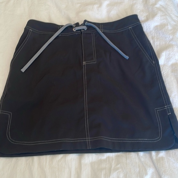 Black Ripskirt Hawaii skirt! - Picture 1 of 4